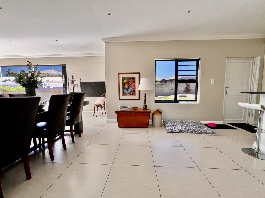 3 Bedroom Property for Sale in Myburgh Park Western Cape